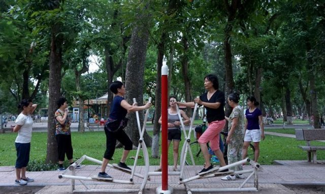 Tại sao lại bỏ qua cách giảm béo miễn phí với máy tập thể dục ngoài trời?