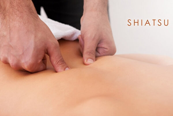 Ghế massage nội địa Nhật Bản là gì? Có nên mua không?