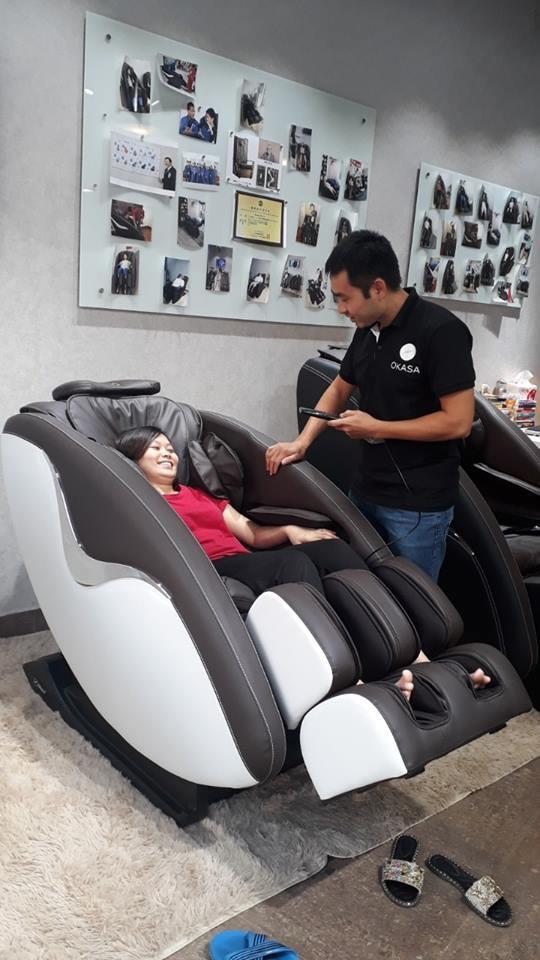 Xua tan mệt mỏi nhờ ghế massage ngay tại nơi làm việc